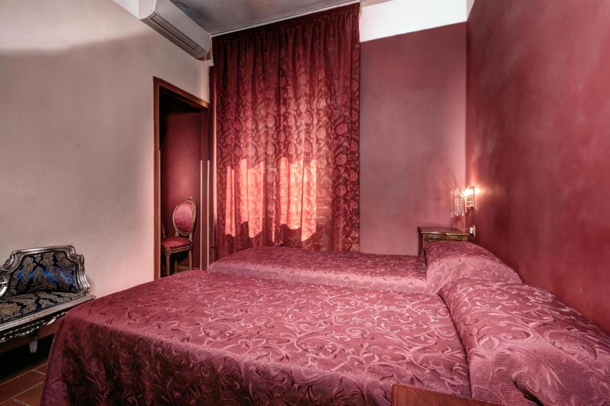 Imperial Guesthouse Рим Экстерьер фото